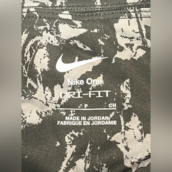 Nike One Women’s Dri-Fit High- Waisted 7/8 Length Charcoal & Black Leggings - Picture 9 of 16